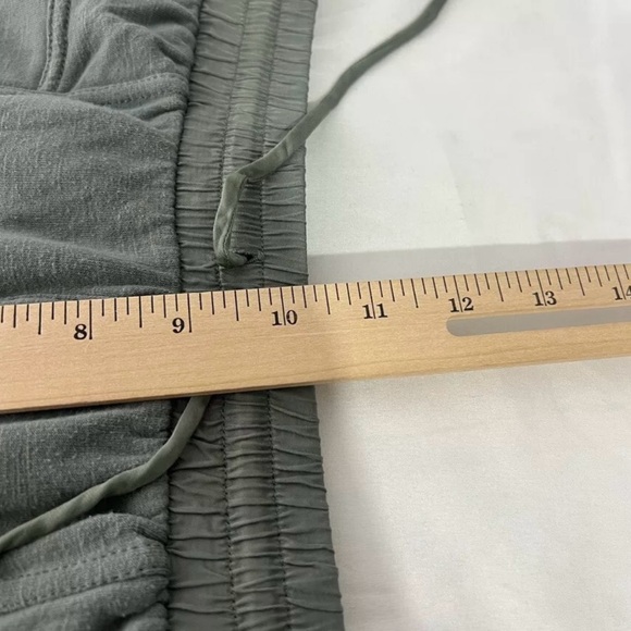 Daily Practice Anthropologie Women's Moss Green Ruched Slouchy Pants Size XS - Picture 9 of 10